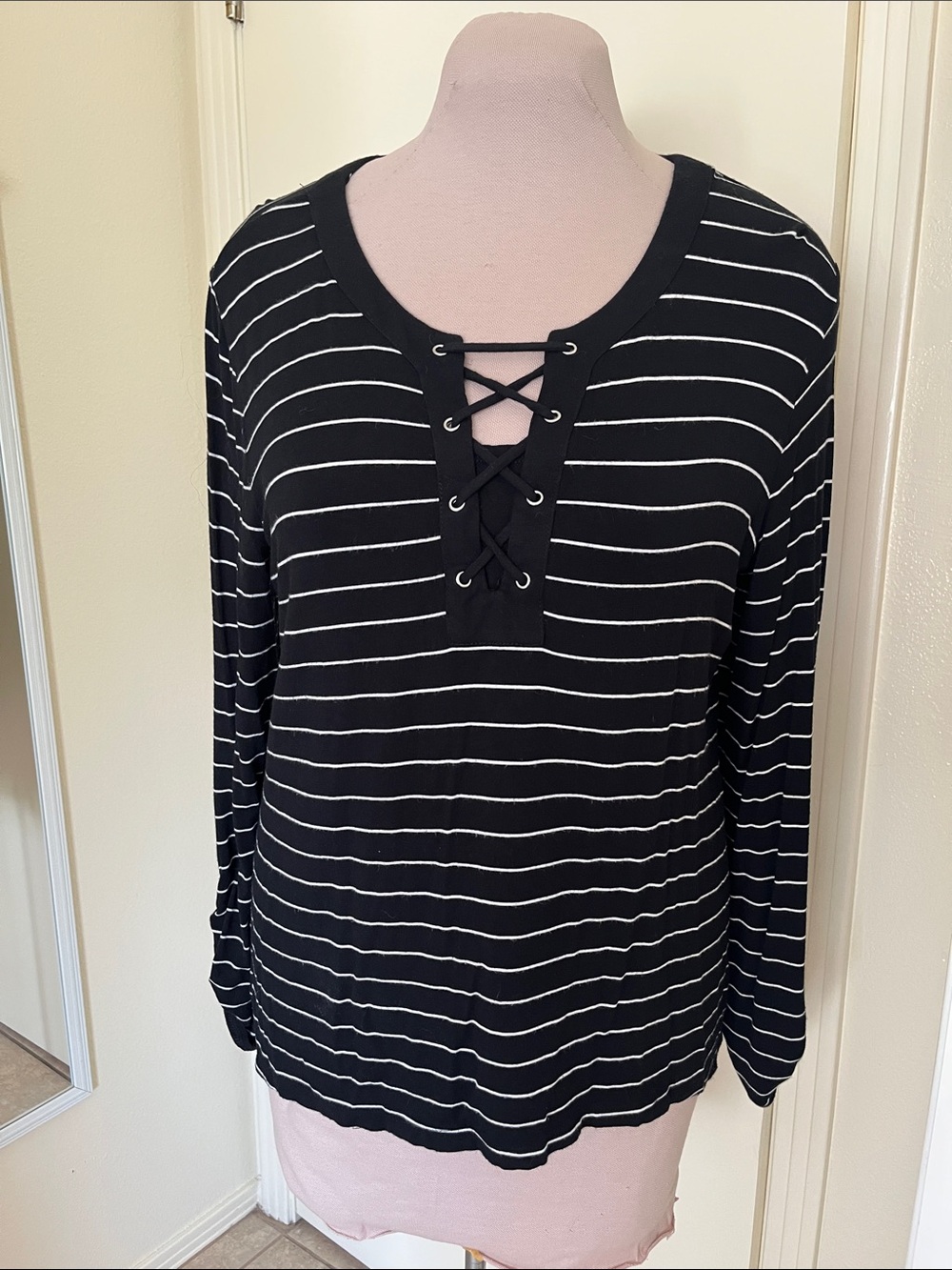 Croft & Barrow Black & White Stripe Oversized Long Sleeve Top, Large